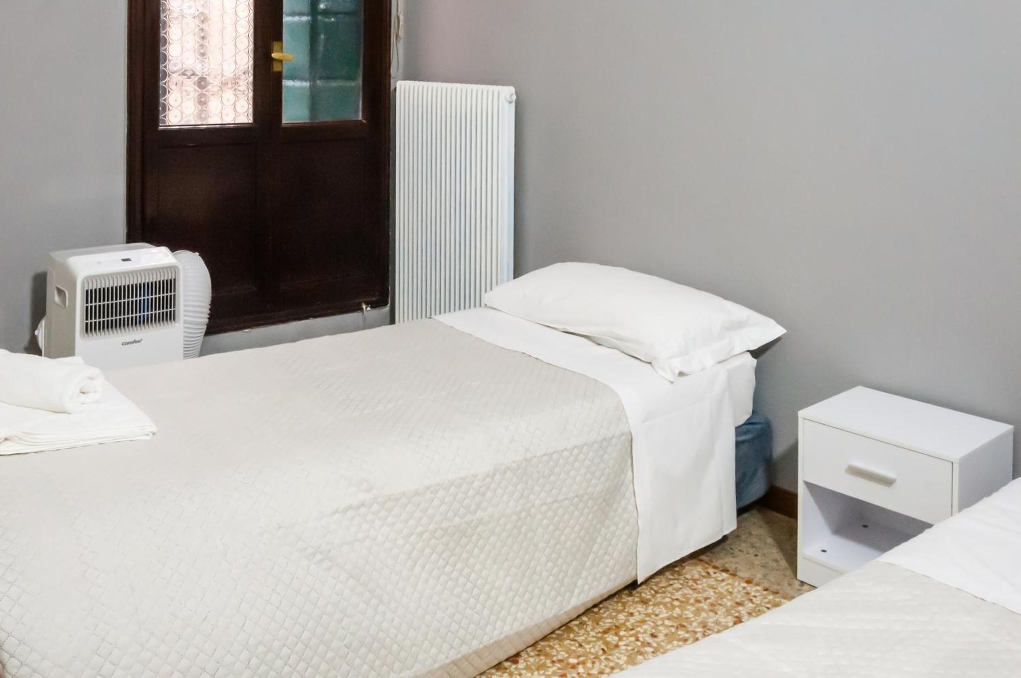 Apartment Odesos Venesia Bagian luar foto